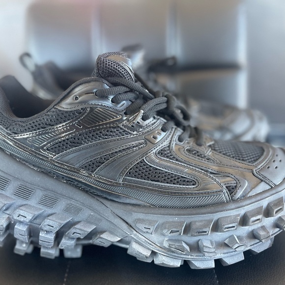 Balenciaga defender - Picture 3 of 7